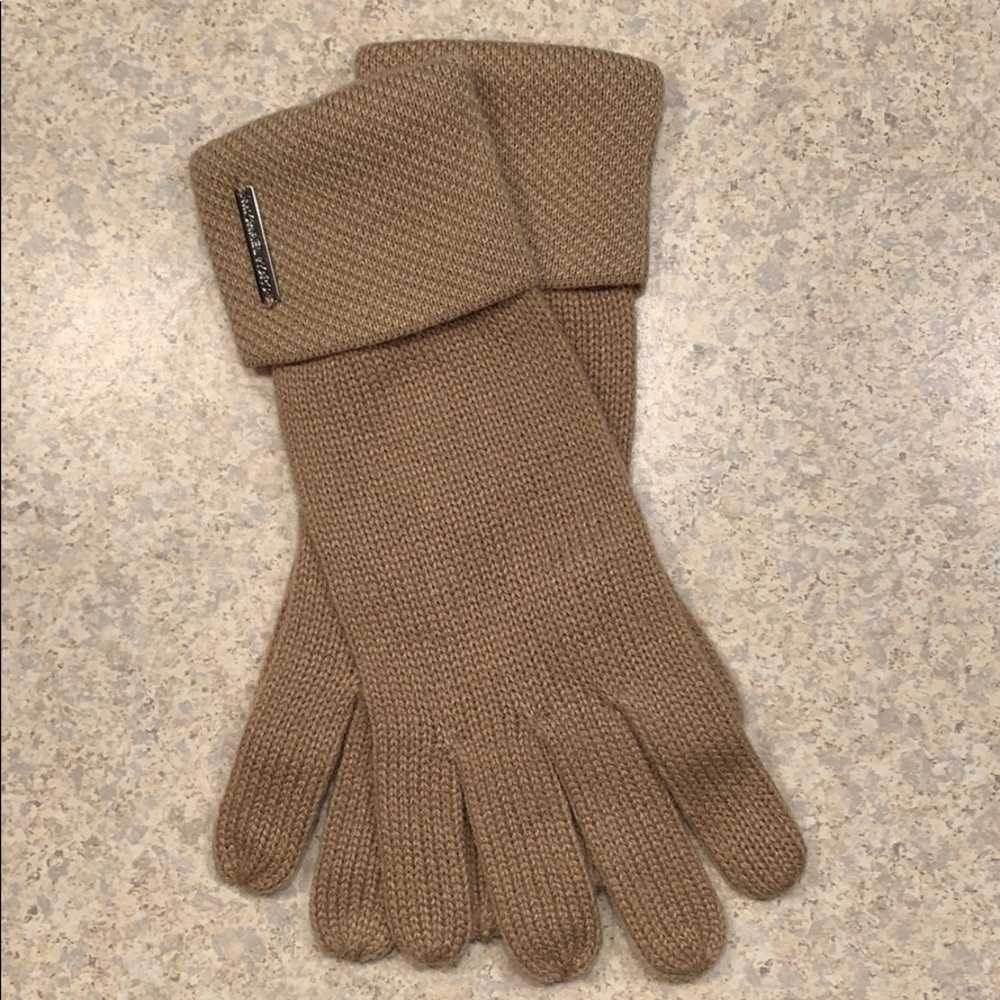 Micheal Kors winter gloves